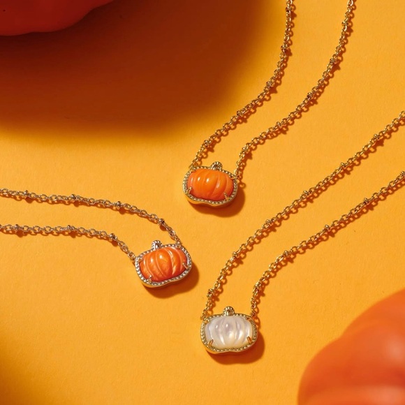 NWT Kendra Scott Pumpkin Short Pendant Necklace - Picture 9 of 10
